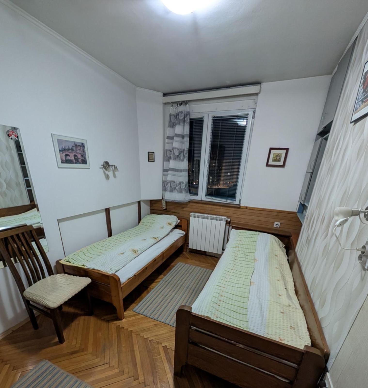 Stan Uzice Apartamento Exterior foto